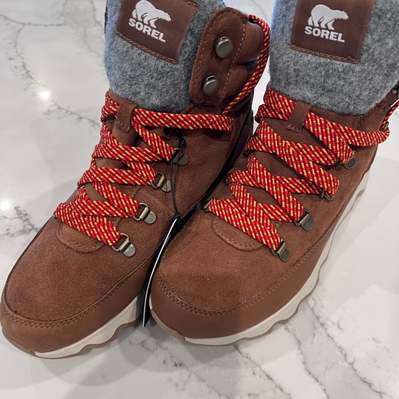 Women’s Sorel Kinetic Conquest Boot sz 9 NWT! - Picture 2 of 9